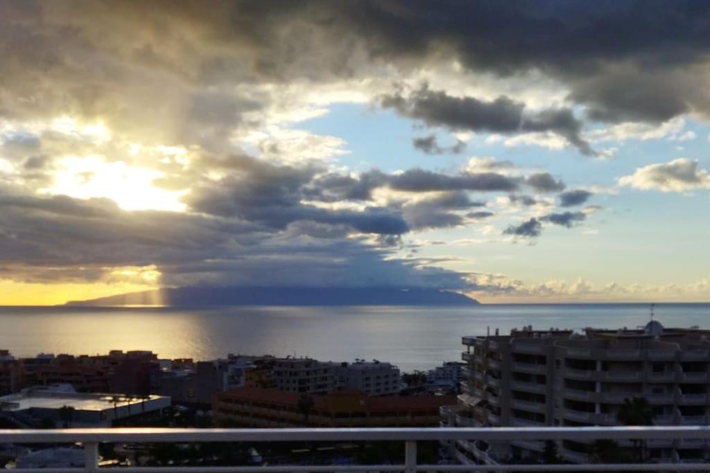 Luxury Apartment With Stunning Ocean View Puerto de Santiago  Kültér fotó